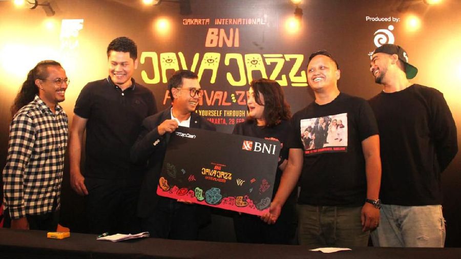BNI memberikan promo Buy 1 Get 2 Daily Pass BNI Java Jazz Festival 2020 dengan menggunakan Kartu Debit dan Kartu Kredit BNI.