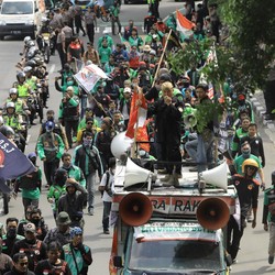 Menhub Budi Karya Buka Peluang Ubah (Lagi) Tarif Ojol