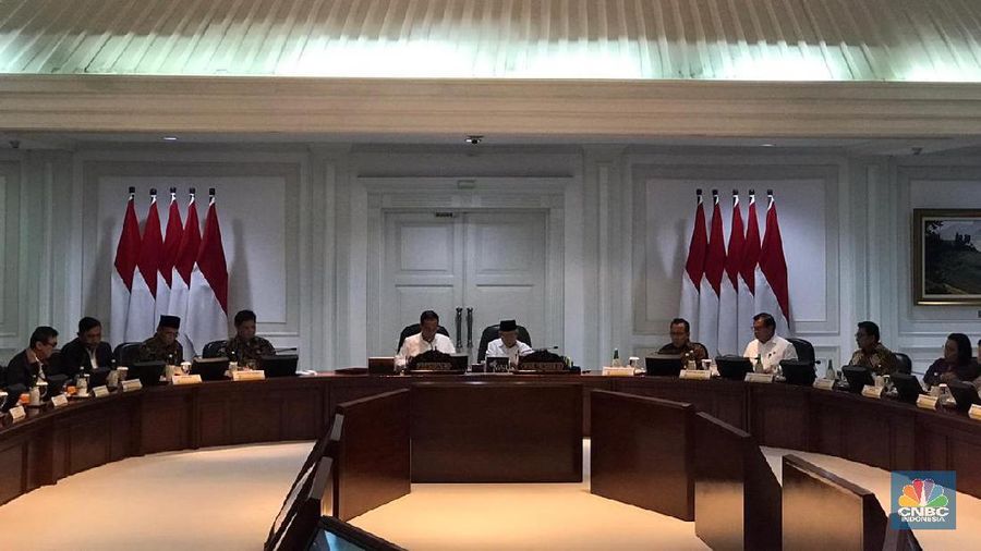 Presiden Joko Widodo (Jokowi) menganggap bahwa wabah virus corona yang menyebar di China bisa menjadi peluang bagi Indonesia