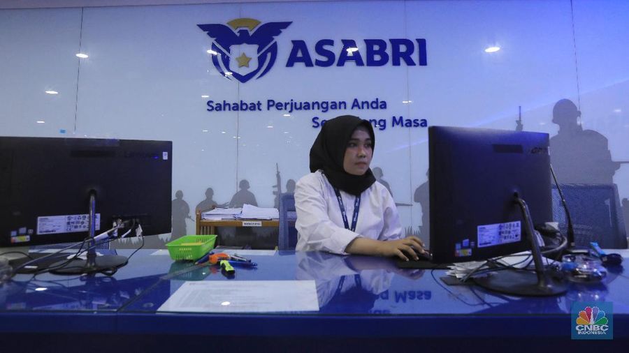 Mahfud menegaskan kembali, dana pensiunan sampai jaminan kematian milik para prajurit dijamin aman.