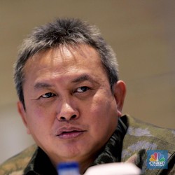 Mantan Bos OJK Hoesen Jadi Komisaris Utama Mandiri Sekuritas