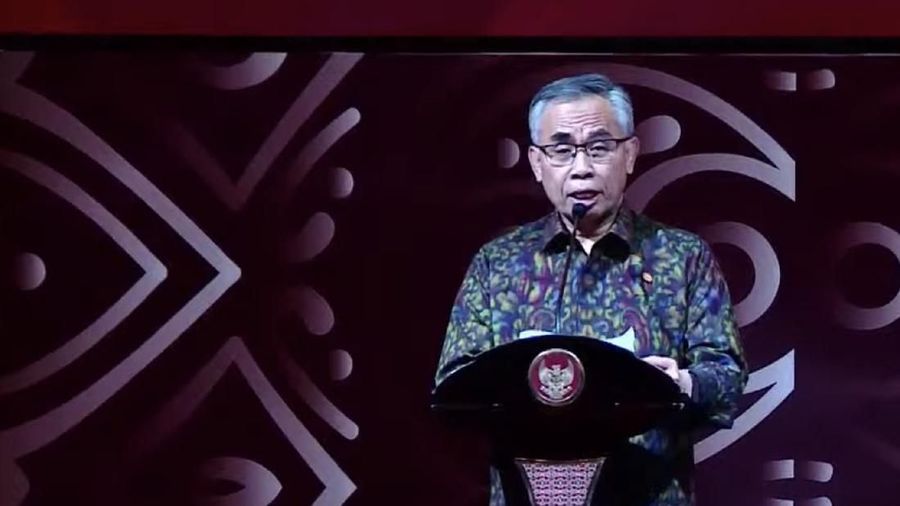 Digitalisasi dalam sistem layanan keuangan akan menjadi fokus OJK pada tahun ini. Mendorong digitalisasi diharapkan bisa meningkatkan literasi.