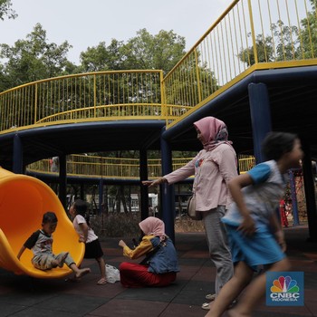 Wajah Baru Taman Puring yang Menarik Minat Anak Bermain