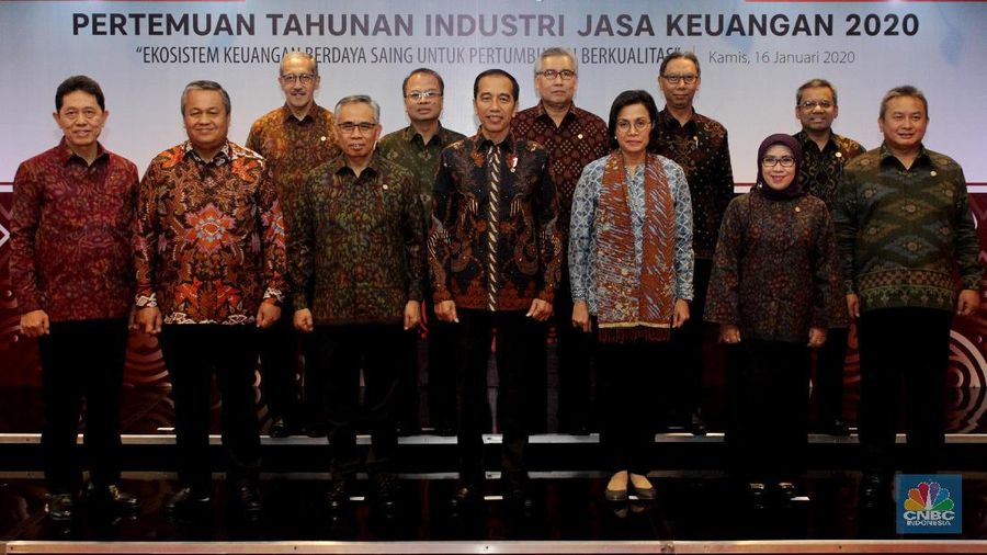Otoritas Jasa Keuangan (OJK) memberikan tiga kategori penghargaan dalam Pertemuan Tahunan Industri Jasa Keuangan 2020.