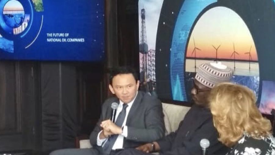Ahok jadi pembicara di Abu Dhabi, memamerkan terobosan RI di sektor energi terutama pemanfaatan biodiesel. 