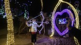 Tahun ini festival cahaya Garden of Morning Calm berlangsung mulai dari 9 Desember 2019 sampai 31 Maret 2020. (AFP/Ed Jones)