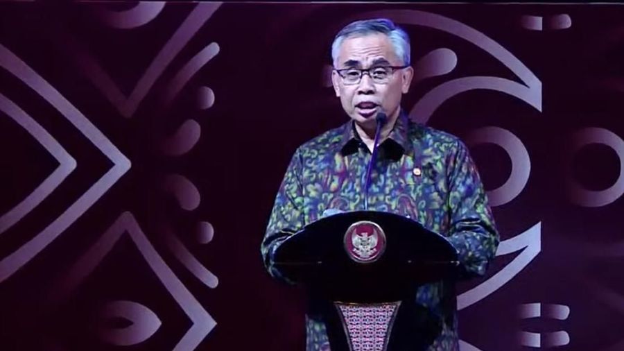 Secara khusus OJK menyebutkan akan mengatur pengawasan emisi efek, aktivitas perdagangan dan valuasi efek.