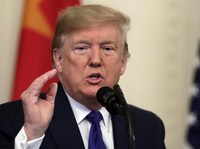 Kedubes AS Dibombardir Katyusha, Trump Kembali 'Serang' Iran