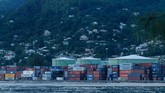 Pemerintah Seychelles sedang memutar otak agar industri pariwisata tak menganggu kelestarian alam di negaranya. (AFP/Yasuyoshi Chiba)