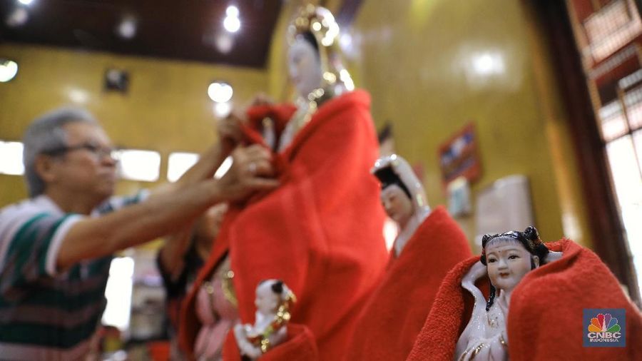 Ritual tersebut sebagai bentuk penghormatan dan upaya pensucian diri menjelang perayaan Imlek