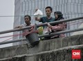 FOTO: Warung Eretan di Tengah Kota Metropolitan
