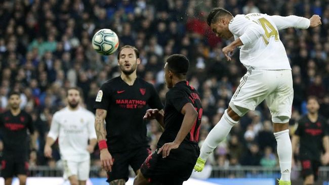 Liga Spanyol: Kalahkan Sevilla, Real Madrid Geser Barcelona