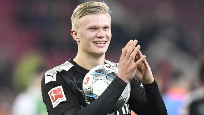 Debut Fenomenal Haaland di Dortmund: Cetak Hattrick 20 Menit
