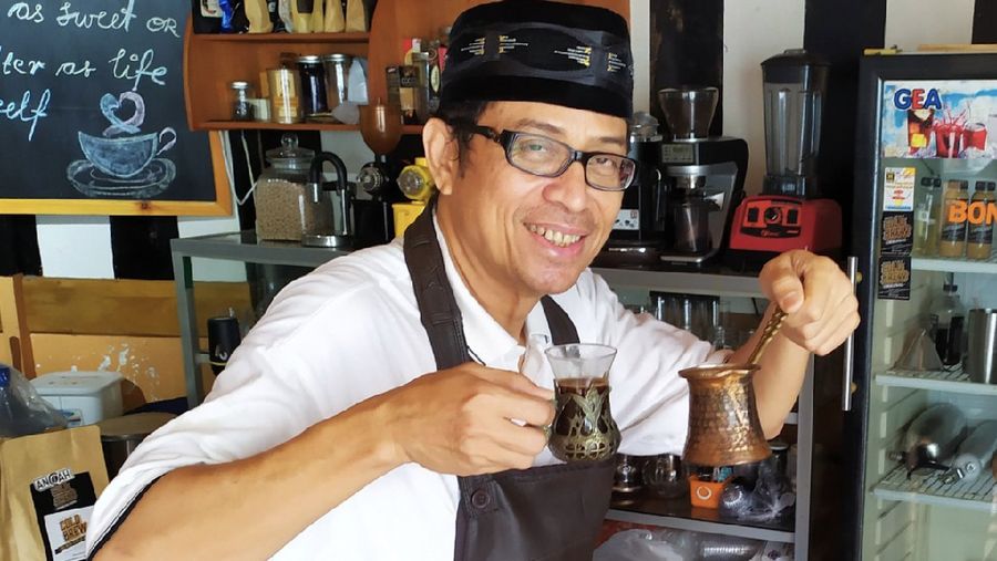 Nurmansjah merupakan mantan anggota DPRD DKI Jakarta.
