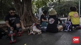 Komunitas Rad Supersonic membuka pintu bagi warga Jakarta dan sekitarnya yang ingin berlatih roller skates bersama mereka.