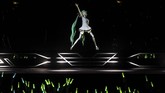 Sejatinya, Hatsune Miku merupakan teknologi buatan Yamaha sebagai representasi perangkat lunak Vocaloid. (Photo by Christophe ARCHAMBAULT / AFP)