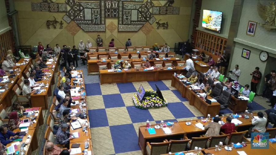 Namun per Januari 2020 ini, Pemerintah justru menaikkan iuran Jaminan Kesehatan Nasional (JKN) kepada seluruh peserta BPJS