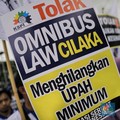 Omnibus Law 'Cilaka' Misterius, Bocoran yang Beredar Hoaks