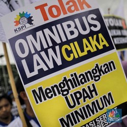Omnibus Law 'Cilaka' Misterius, Bocoran yang Beredar Hoaks