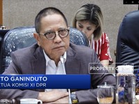 Komisi XI Usul Fungsi OJK  Dikembalikan ke BI dan Bapepam-LK