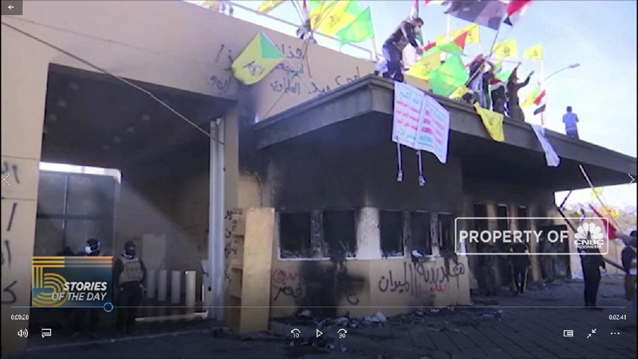 Tiga Roket Hantam Kedubes AS di Irak hingga Kapal Tenggelam di Labuan Bajo