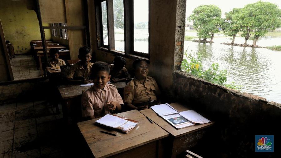 Faktor Biaya, Sekolah Negeri Jadi Primadona