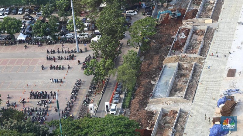 Pemprov DKI Jakarta melakukan revitalisasi kawasan Monas, Jakarta Pusat.