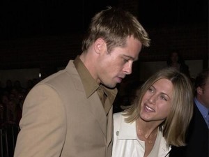 Jennifer Aniston Kenang Momen Perceraian dengan Brad Pitt: Waktu itu Aku Rapuh