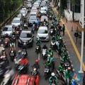 Warga Jabodetabek, Kamu Setuju Tarif ojol Grab & Gojek Naik?