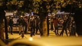 Warga Libanon di Kota Tripoli, sebelah utara Ibu Kota Beirut berdemo menolak kabinet baru yang dipimpin PM Hassan Diab, pada Selasa (21/1) kemarin. (Photo by IBRAHIM CHALHOUB / AFP)