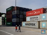 Kargo Udara Macet, Peti Kemas via Kapal Laut Justru Melonjak