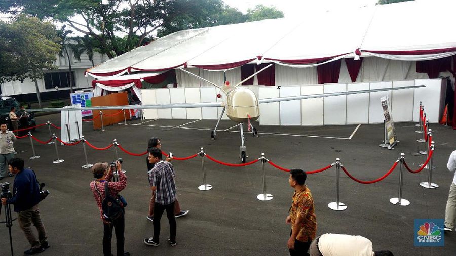 Pameran industri pertahanan dalam negeri baik nasional maupun swasta di kantor Kementerian Pertahanan, Jakarta yang dipimpin Menhan Prabowo Subianto.