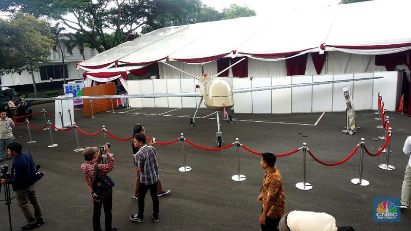 Pameran industri pertahanan dalam negeri baik nasional maupun swasta di kantor Kementerian Pertahanan, Jakarta yang dipimpin Menhan Prabowo Subianto.