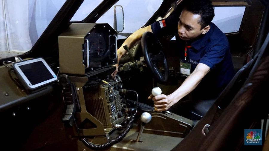 Pameran industri pertahanan dalam negeri baik nasional maupun swasta di kantor Kementerian Pertahanan, Jakarta yang dipimpin Menhan Prabowo Subianto.