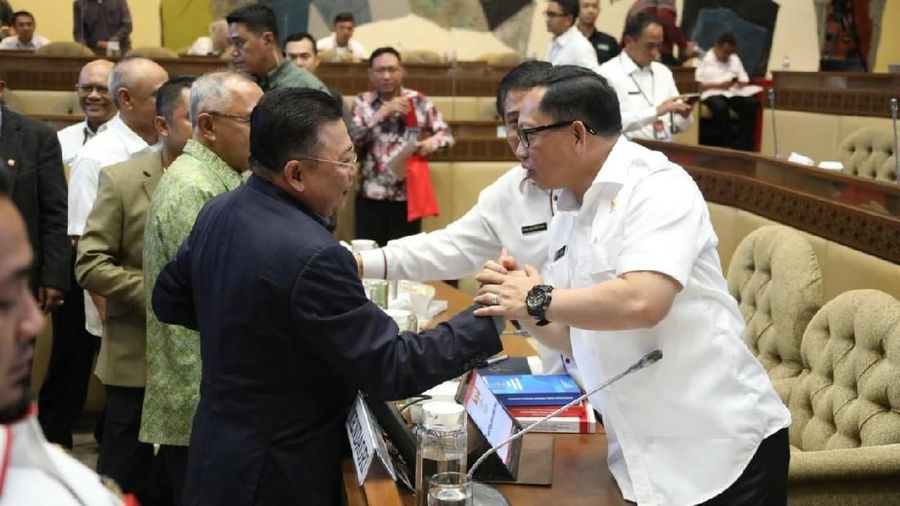 Jika tidak ada aral melintang, Ibu Kota Negara akan dipindahkan dari Jakarta ke sebuah wilayah di Kalimantan Timur.