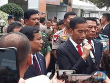 Prabowo Sering ke Luar Negeri, Jokowi Tak Tegur Malah Membela