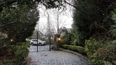 Saat ini, rumah baru Pangeran Harry dan Meghan Markle dijaga ketat oleh petugas keamanan. (AFP/Mark Goodnow)