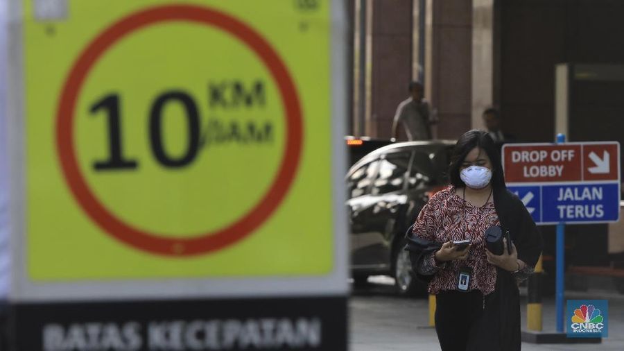Harga emas acuan yang diproduksi PT Aneka Tambang Tbk (ANTM) turun tajam.