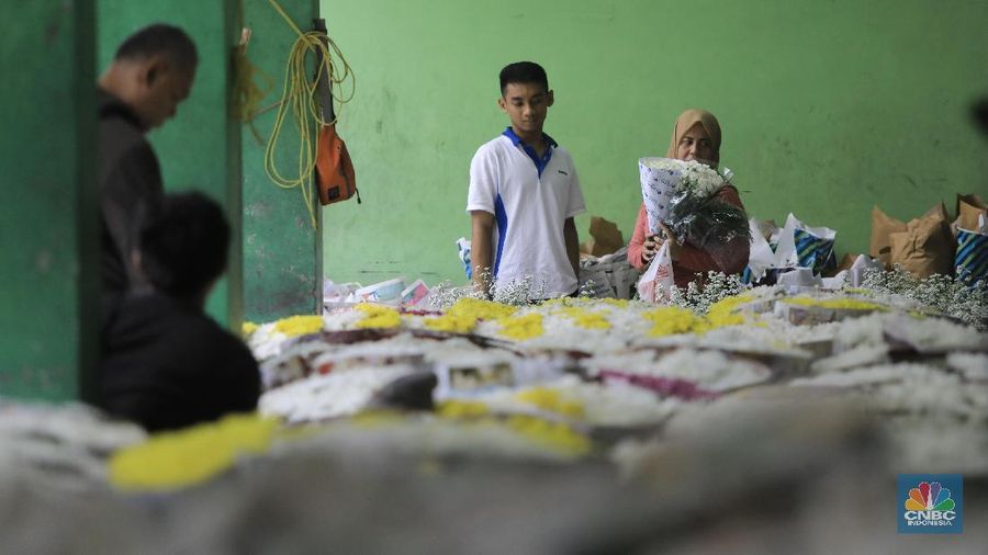 Penjualan bunga di Pasar Bunga Rawa Belong meningkat jelang Imlek.