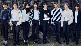 Stray Kids Rilis Video Musik Double Knot Versi Bahasa Inggris