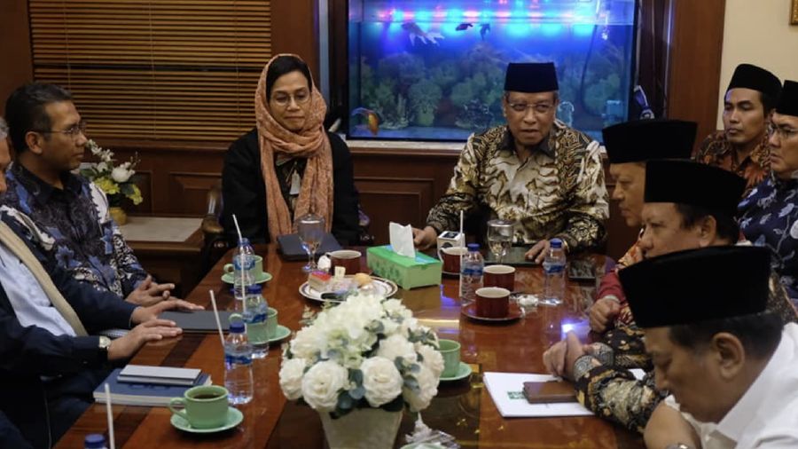 Sri Mulyani berkunjung ke kantor PBNU untuk bersilaturahmi dan berdiskusi bersama.