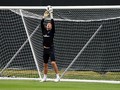 Chelsea Diklaim Incar Kiper Burnley untuk Lecut Kepa