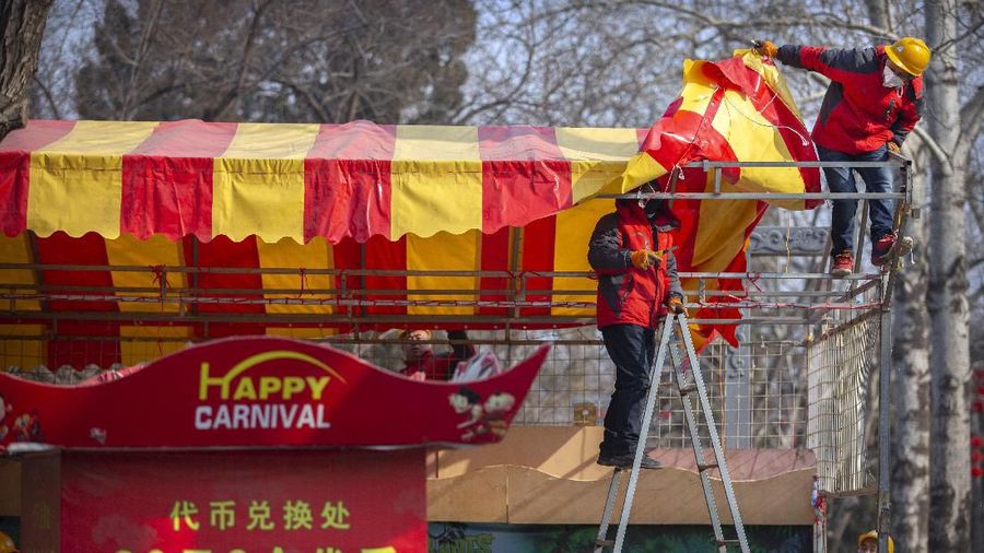Suasana imlek di China untuk tahun ini berbeda, sejumlah fasilitas publik ditutup dengan alasan kesehatan akibat virus corona