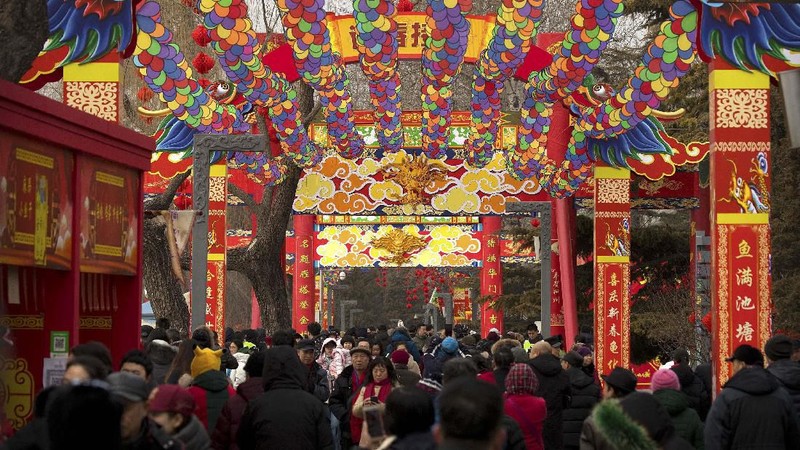Festival imlek di China dibatalkan, kebijakan itu dibuat untuk mencegah penularan virus yang sampai saat ini telah menewaskan 41 orang.