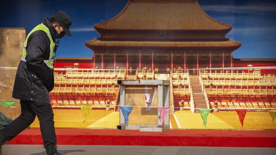 Hongkong tetapkan status darurat selama 2 pekan, seorang dokter juga dikabarkan tewas di China usai tangani pasien terjangkit corona.