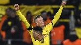 Striker berusia 19 tahun itu sukses mencetak gol ke gawang FC Koln setelah 12 menit di lapangan sekaligus memperlebar keunggulan Dortmund menjadi 4-1. (AP Photo/Martin Meissner)
