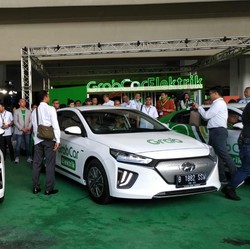 Mau Pesan GrabCar Electric di Bandara Soetta, Ini Lho Caranya