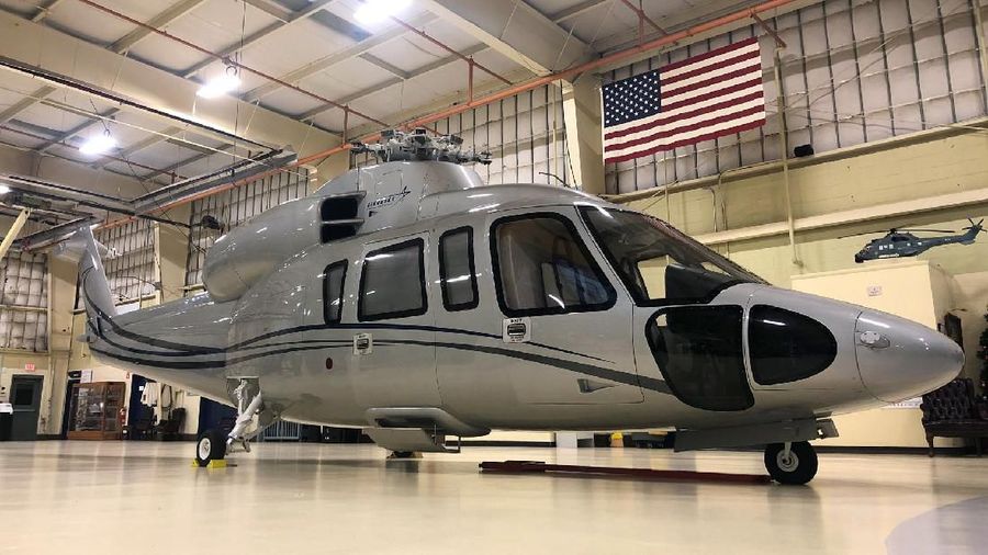 Kobe Bryant meninggal dunia dalam sebuah kecelakaan helikopter Sikorsky S76B di Calabasas, California, AS.