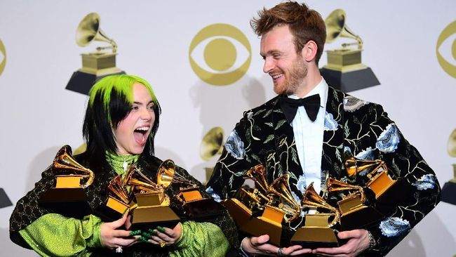 Kakak Billie Eilish 'Malu' Menang Banyak Piala Grammy