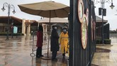 Shanghai Disney Resort ditutup sejak Sabtu (25/1) dan hingga batas waktu yang belum ditentukan. (AP Photo/Fu Ting)